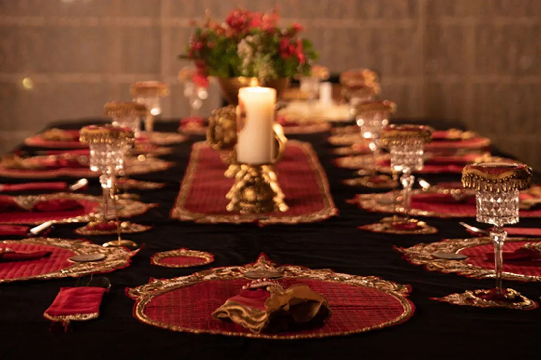 Glamorous Table Decor: Add Some Sparkle and Shine to Your Special Occasions