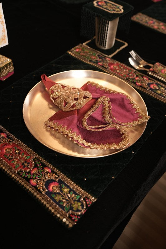 Royal Embellished Napkins & Ornate Napkin Rings