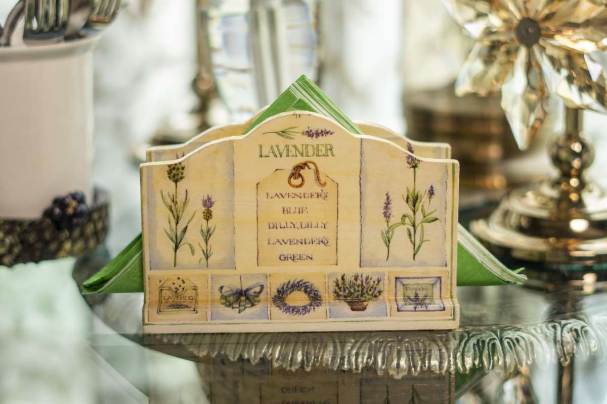 Lavender Bliss Tissuepaper Holder
