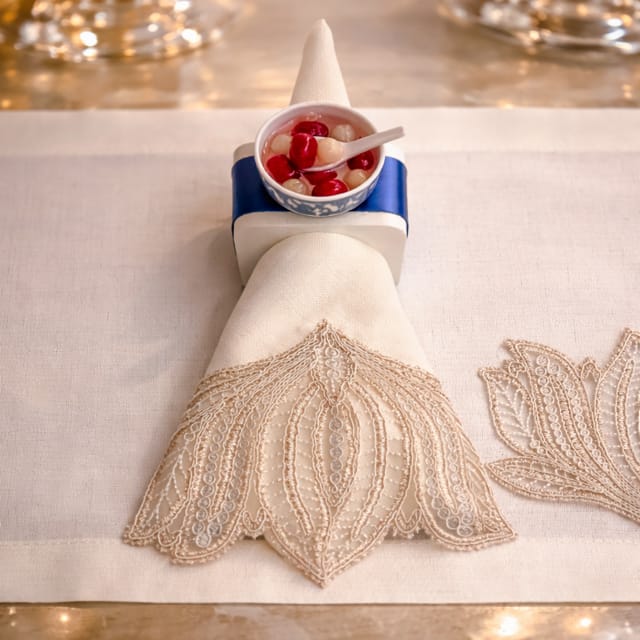 Little Bites Napkin Ring & Table centerpeice Bouquet