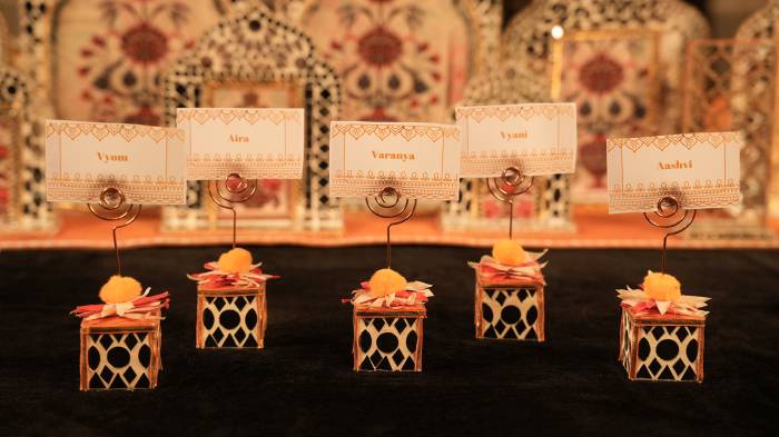 Mirror Mirage Name/Menucard Holder