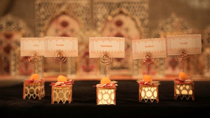 Mirror Mirage Name/Menucard Holder