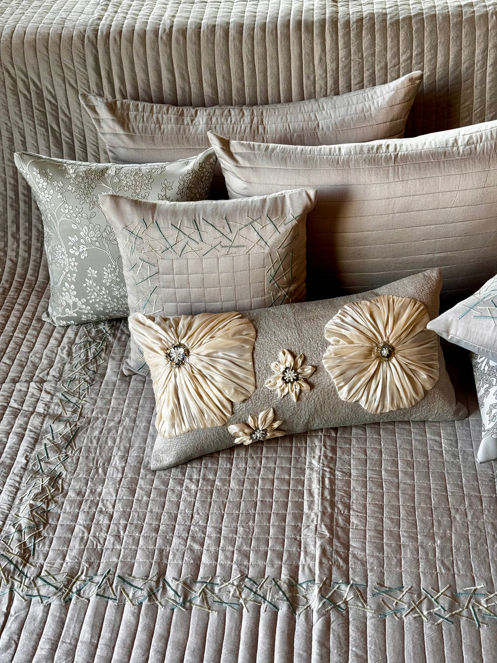 Nora Bedding Set