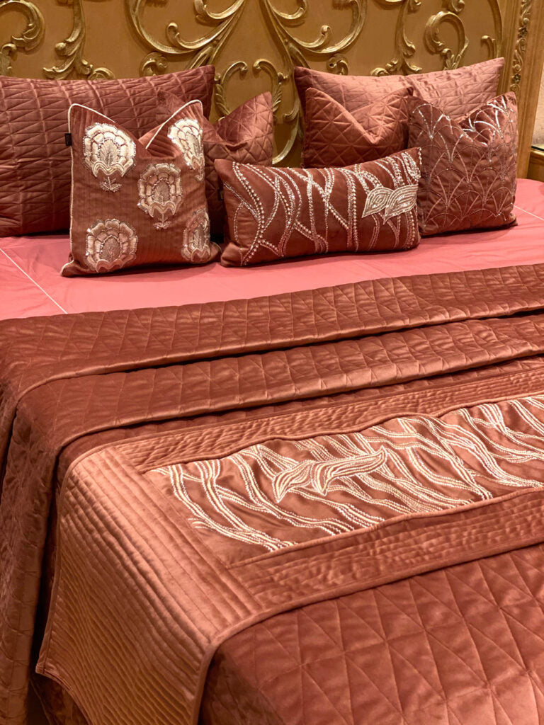 Pink Maze Bedding Set