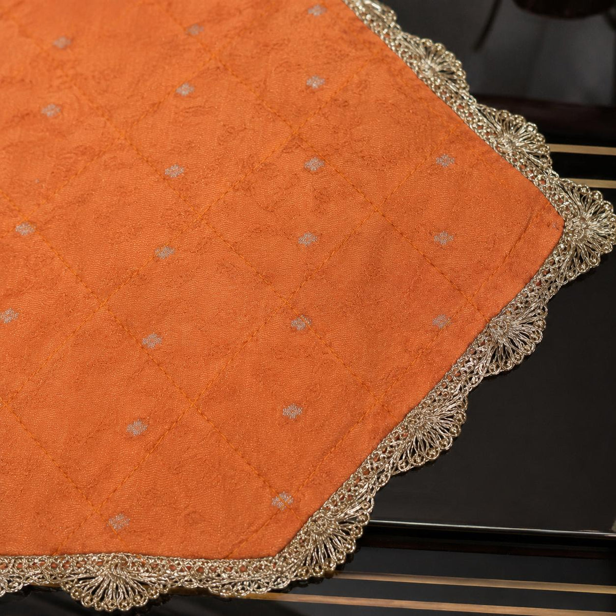 Kesariya Zari Runner