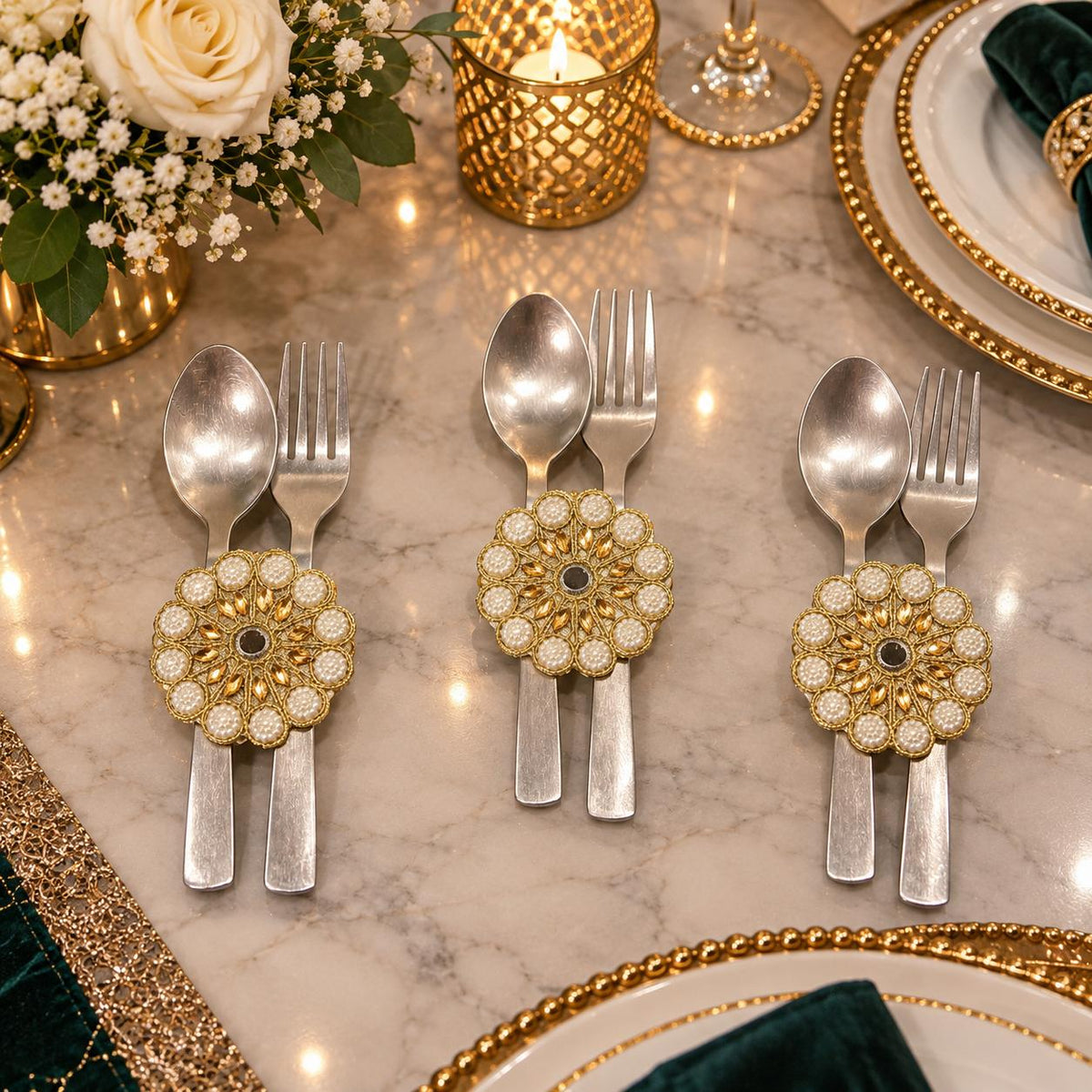 Festive Pearl Round Cutlery Holder