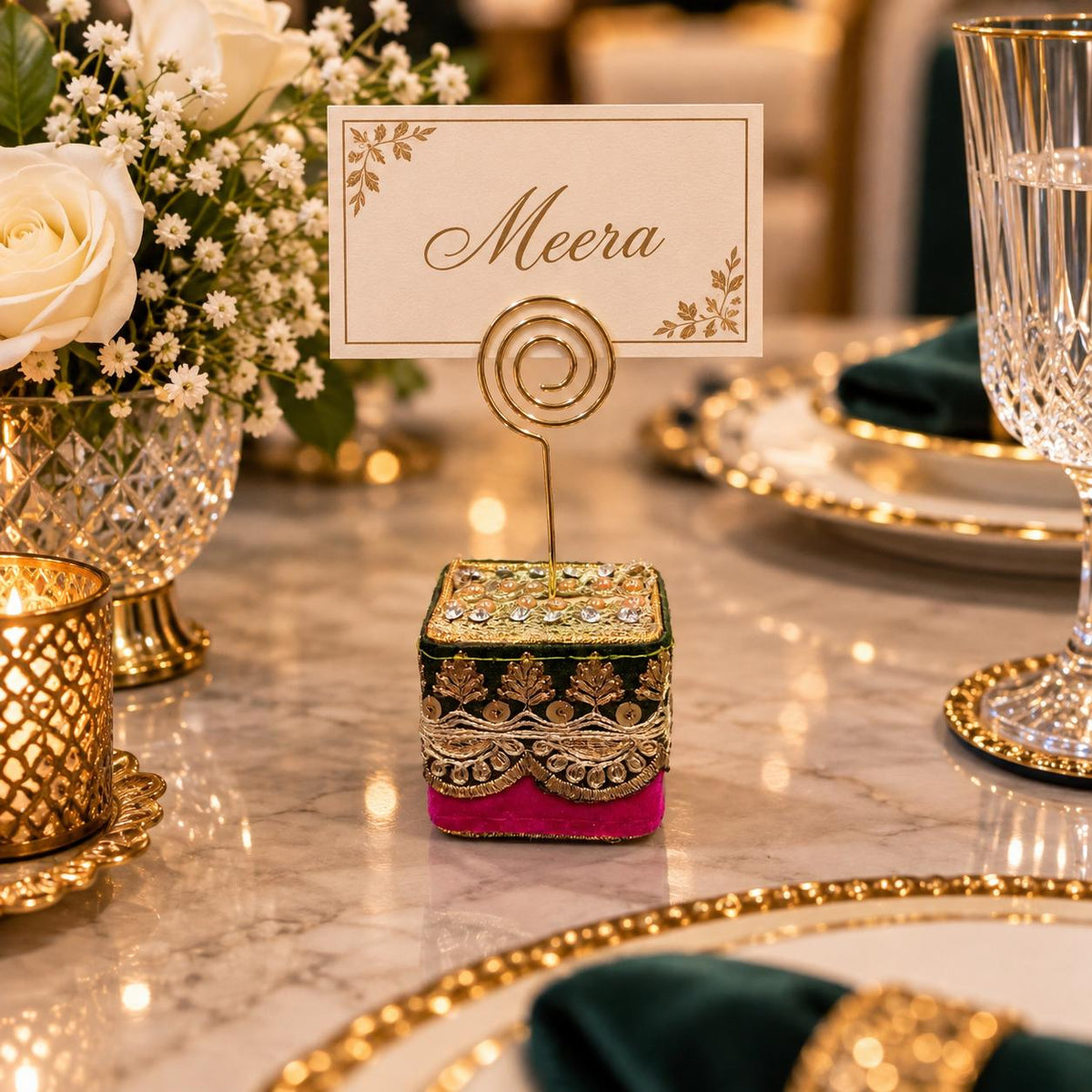Royal Retreat Menucard Holder