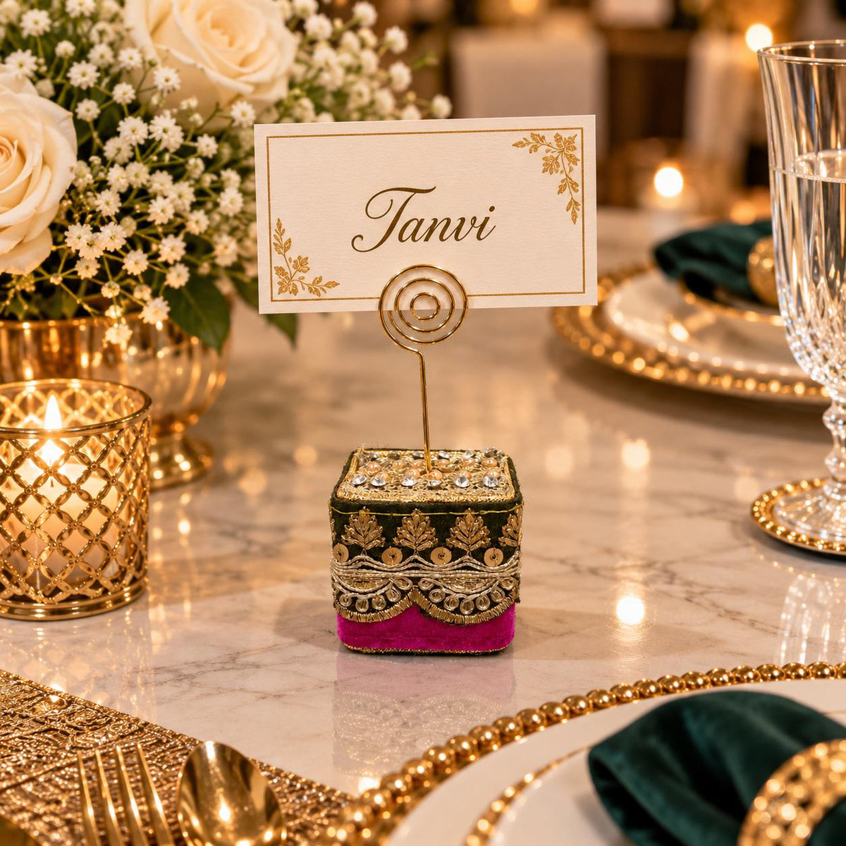 Royal Retreat Menucard Holder