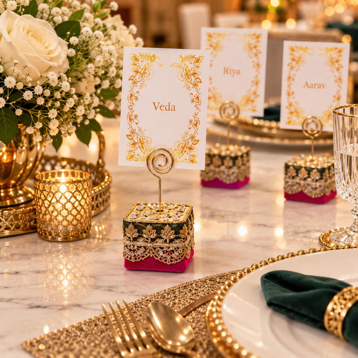 Royal Retreat Menucard Holder