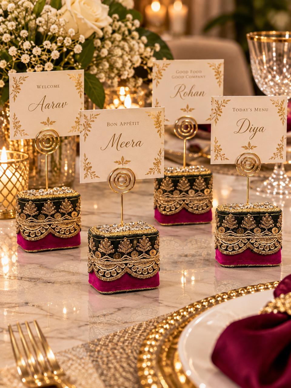Royal Retreat Menucard Holder