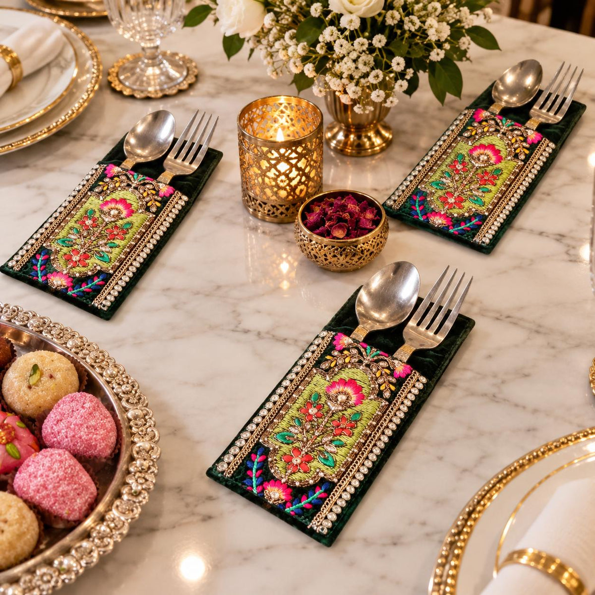 Royal Retreat Cutlery Cover