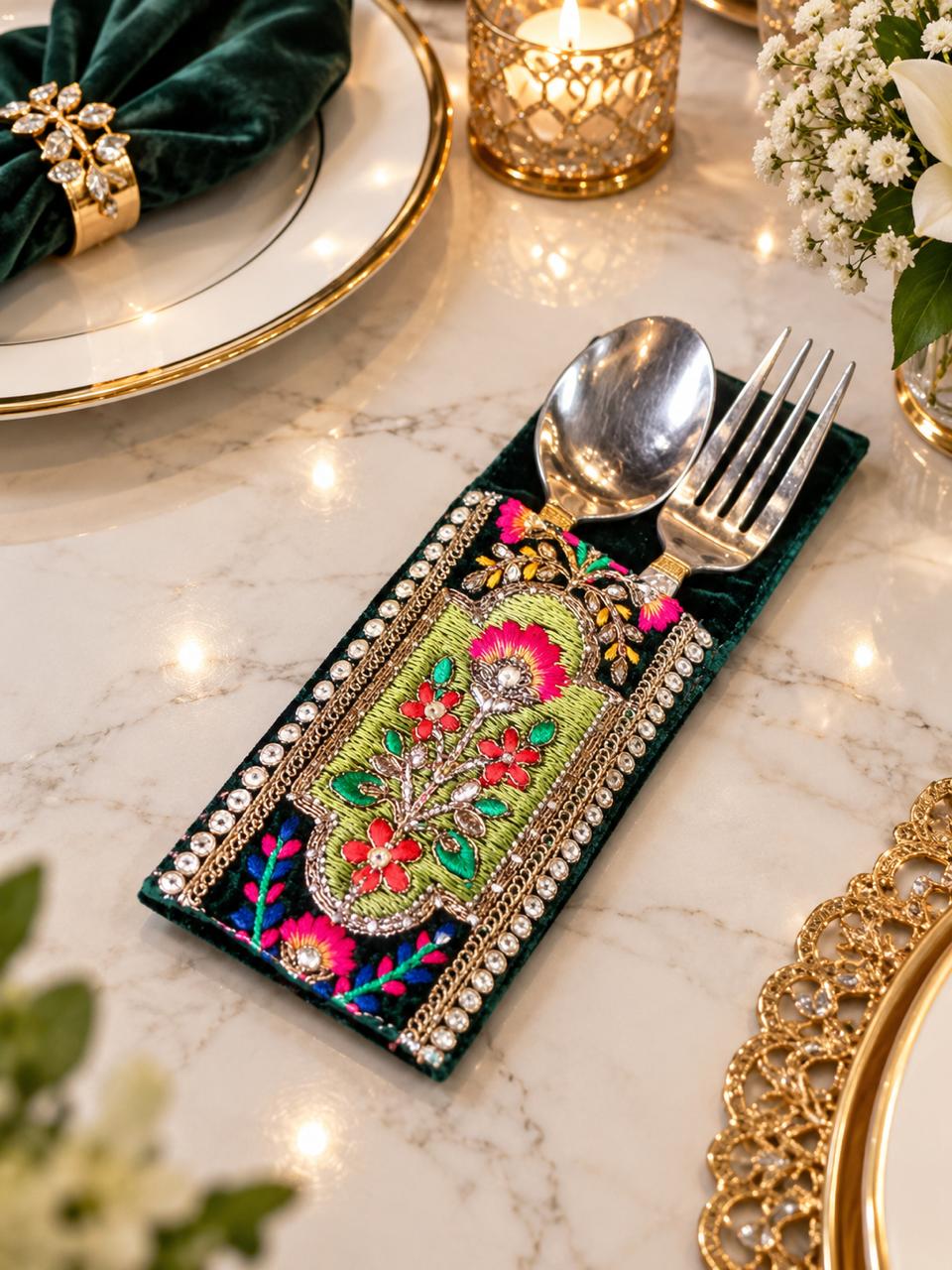 Royal Retreat Cutlery Cover