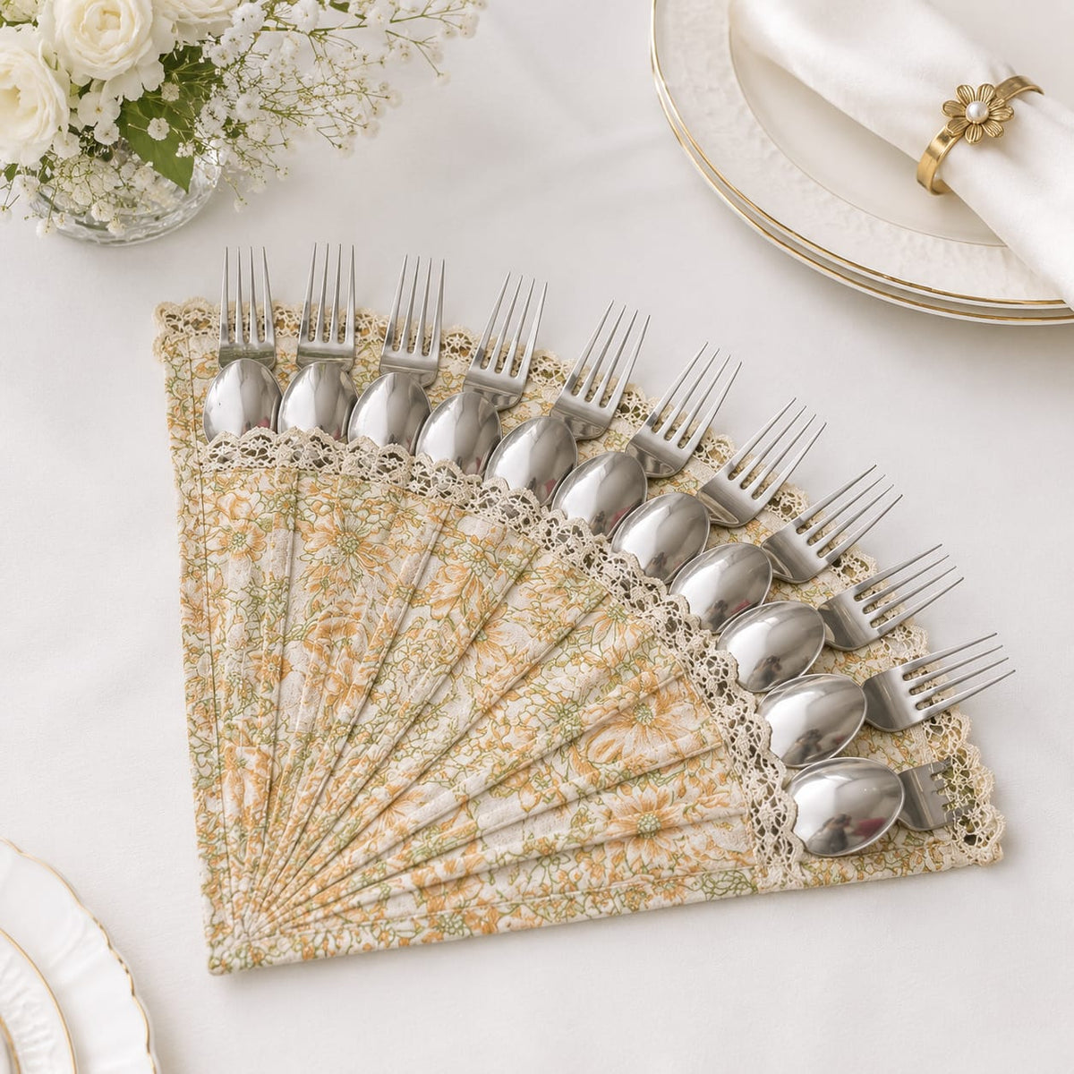 Floral Lace Cutlery Fan Organizer