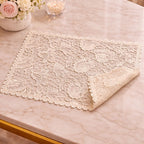 Duchess Lace Placemat come Tray cover