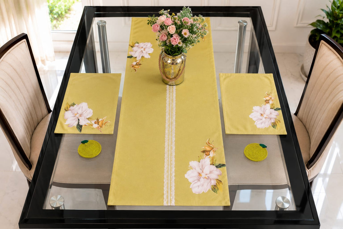 Intimate Dining Table Decor