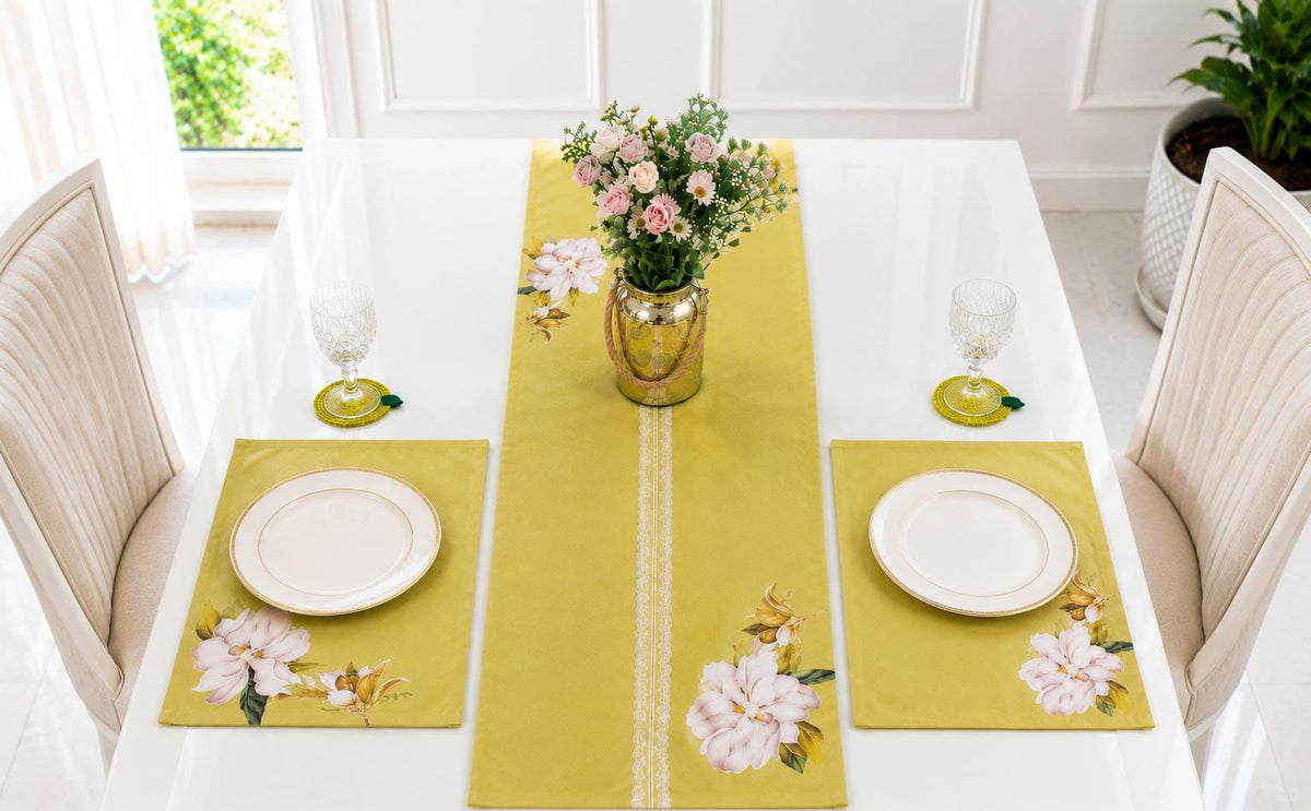 Intimate Dining Table Decor