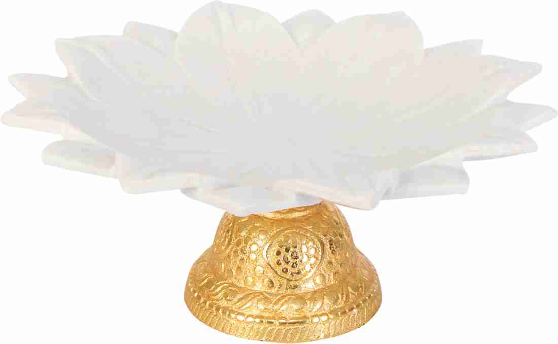 White Lotus Gold Urli